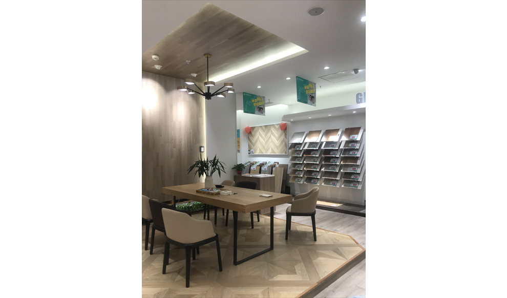 180㎡門(mén)店實(shí)景展示2