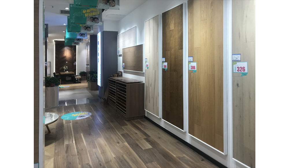 180㎡門店實(shí)景展示1