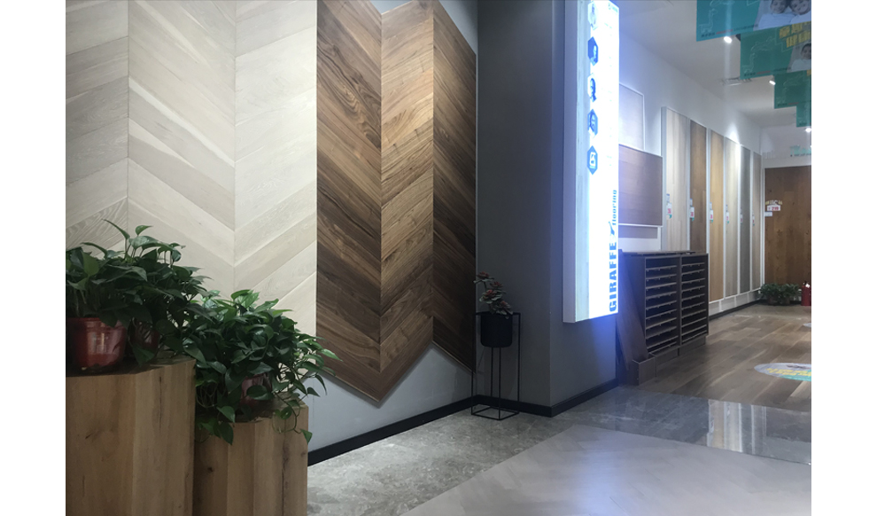 180㎡門店實(shí)景展示1