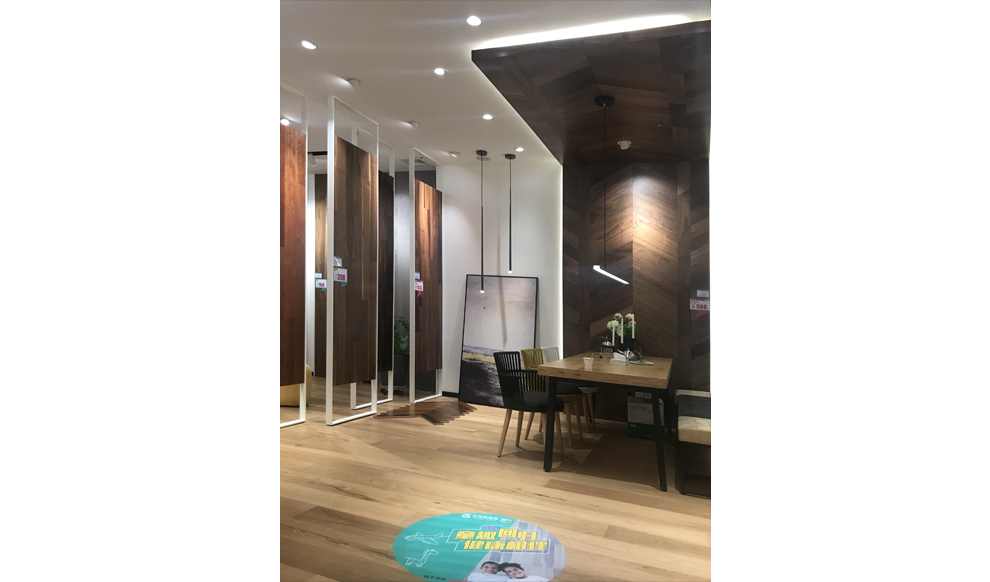 180㎡門店實(shí)景展示1