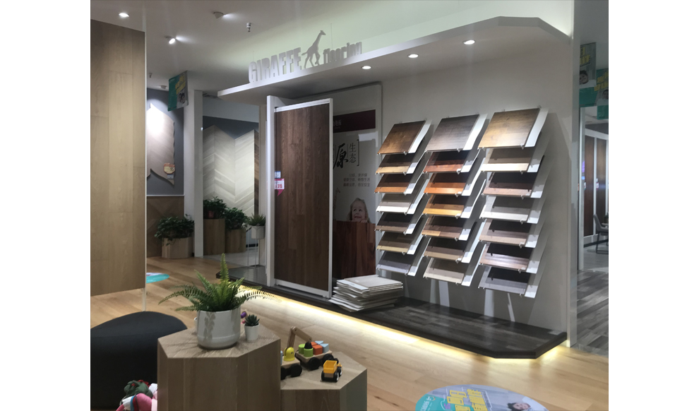 180㎡門店實(shí)景展示1